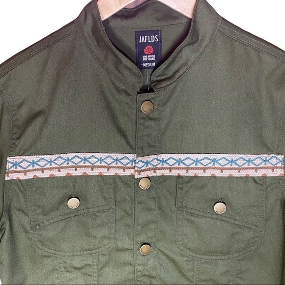 Jaefield Men’s Green Jacket With Graphic Design New With Tags Size Medium - Picture 1 of 6